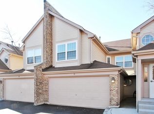 10341 Dearlove Rd APT C, Glenview, IL 60025