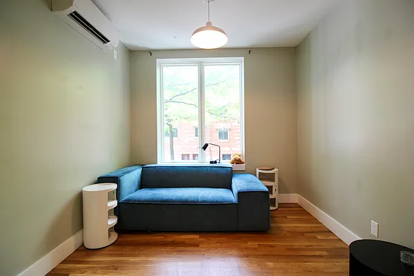 Rented by Hagstrom Management Inc | media 13