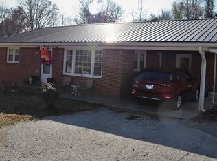 210 E 10th St, Parsons, TN 38363