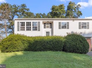 22 Inland Rd, Ivyland, PA 18974