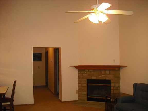 5th image of 94 Oak Creek Pl