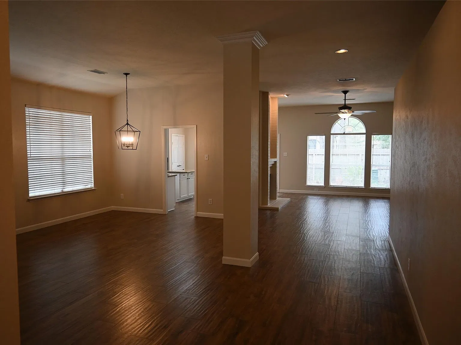 3 bed, 2.0 bath, 2041 sqft, $2,400 — Photo 4