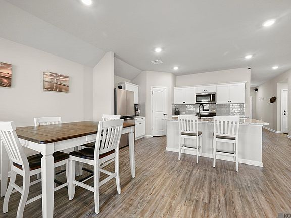 2nd image of 8269 Rosemary Ave