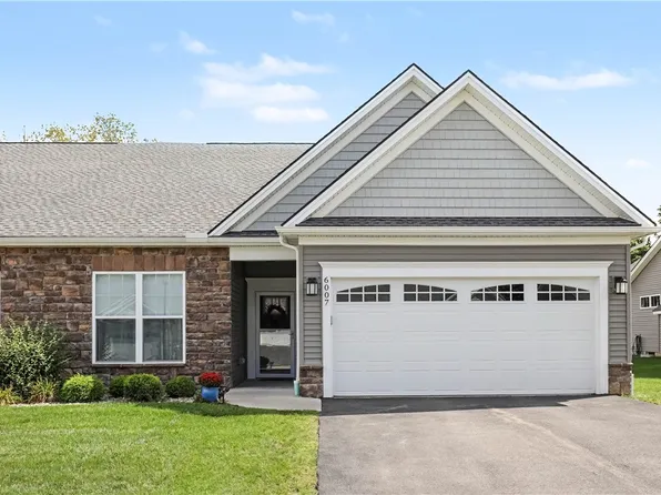 6007 Redfield Dr, Farmington, NY 14425