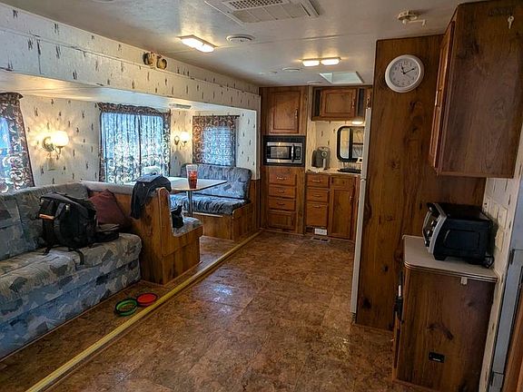 5th image of 41 Neverglades Rd