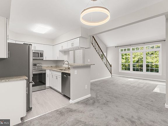 5th image of 2221 Lovedale Ln APT I