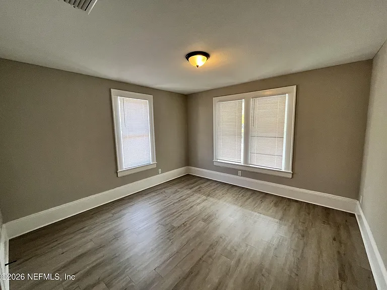 2105 Gilmore St — Photo 8