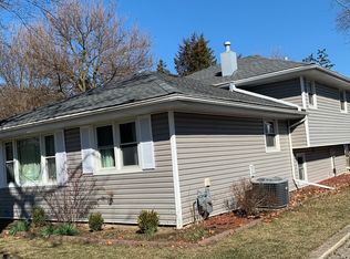 22 Tower Ln, Westmont, IL