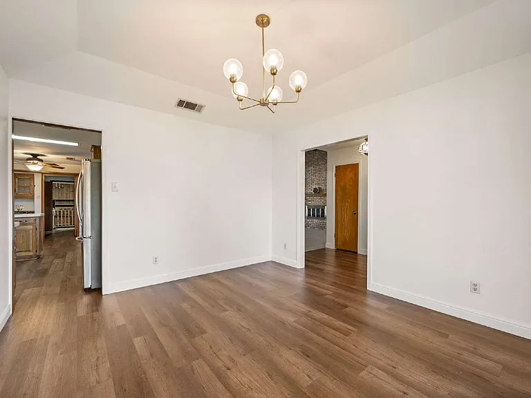 507 Crestview Dr — Photo 10