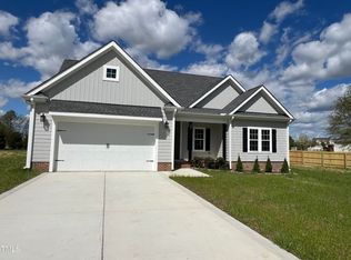131 Crownview Ln, Dunn, NC 28334
