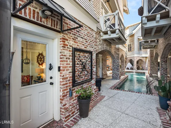 1612 W Paris Ave, Port Royal, SC 29935