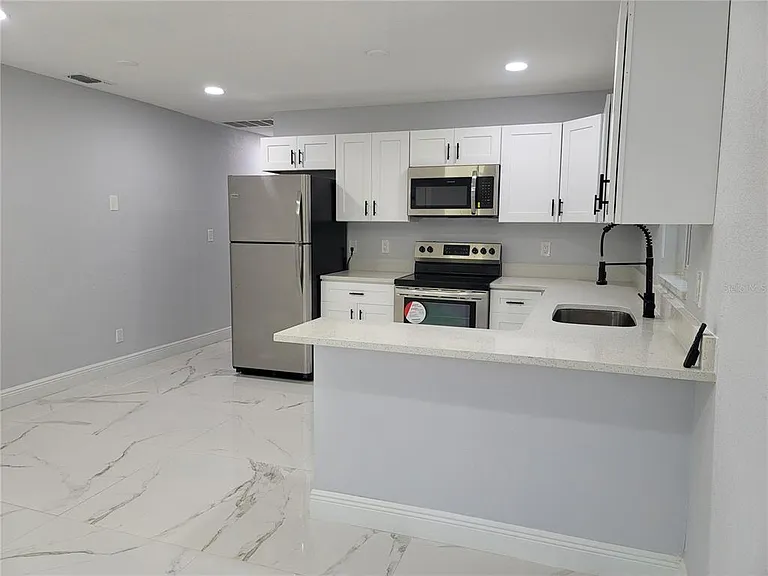 7813 Lakeshore Dr #B — Photo 20