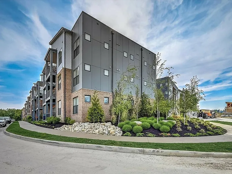 Tillmore Exterior