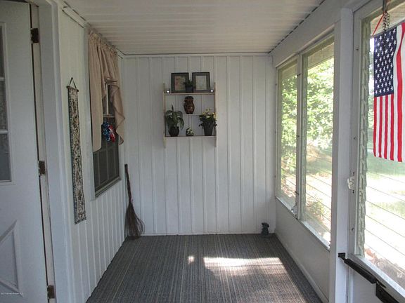 4th image of 571A Sheffield Ct #571A