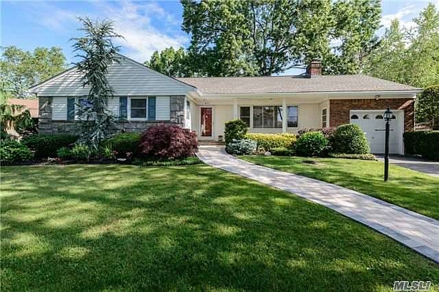1st image of 820 Birchwood Dr