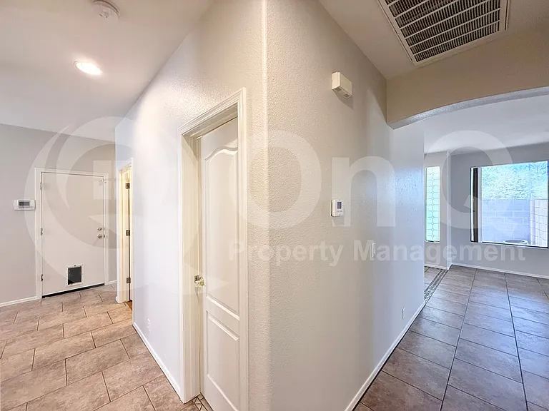 230 N Nash Way — Photo 10