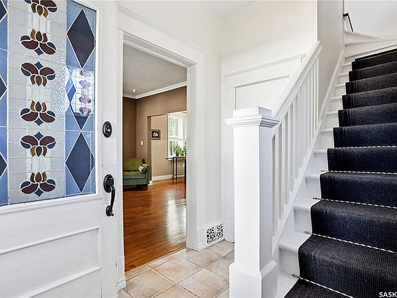 4th image of 218 Lansdowne STREET E