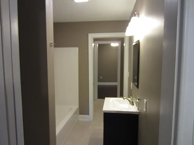 2009 Clover Ave #1 — Photo 6