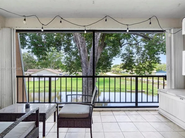 3660 Citrus Trce APT 4, Davie, FL 33328