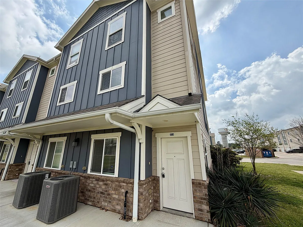 Building Photo - 21155 Gosling Rd #27D