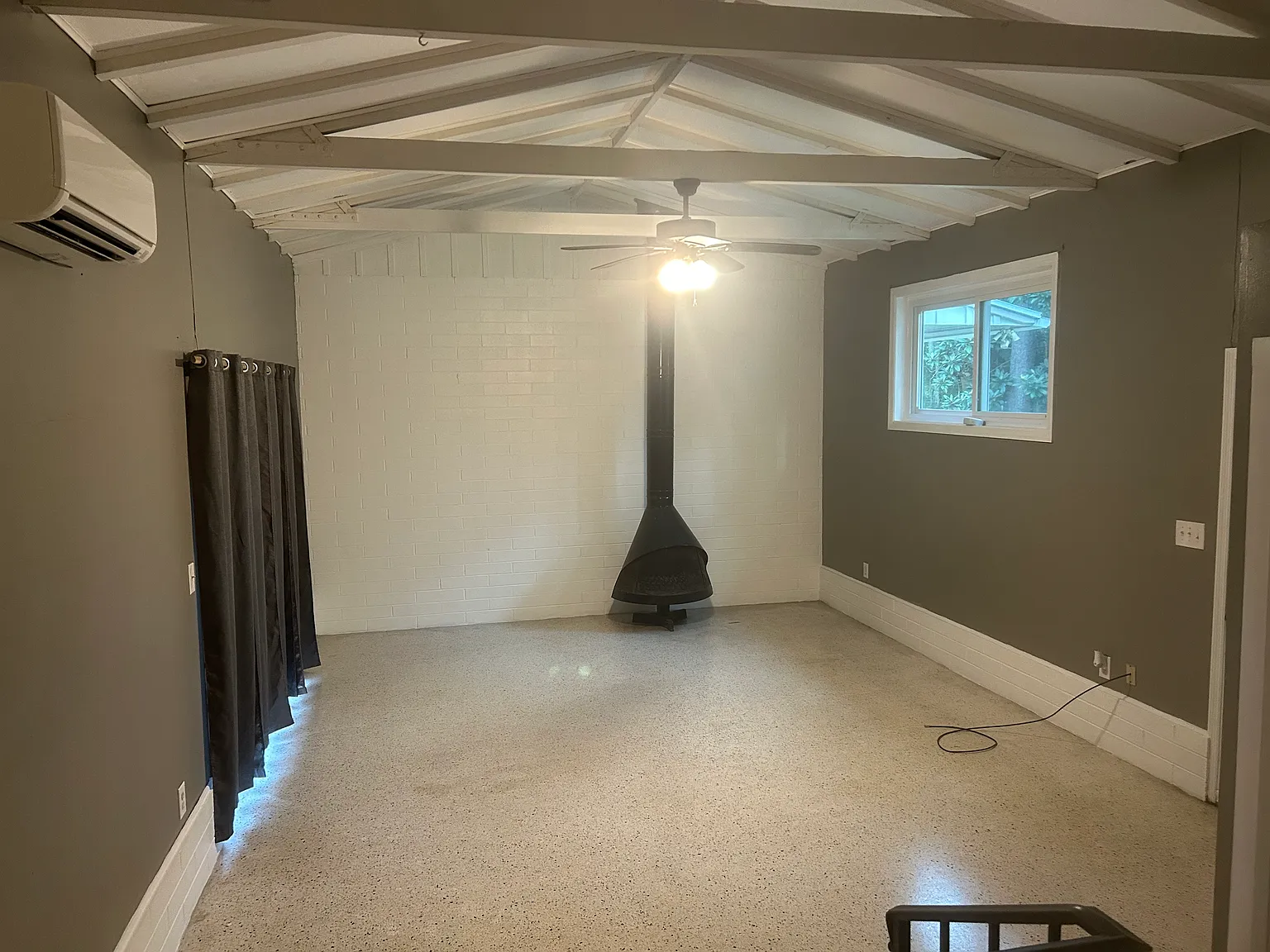 Studio, 645 sqft, $1,050 — Photo 1