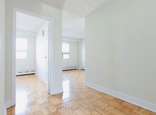 990 Avenue Rd #302, Toronto, ON M5P 2K8