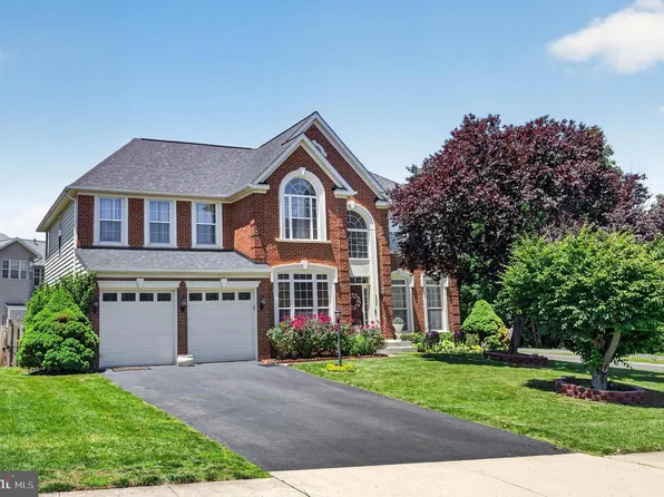 9222 Campfire Ct S, Bristow, VA 20136