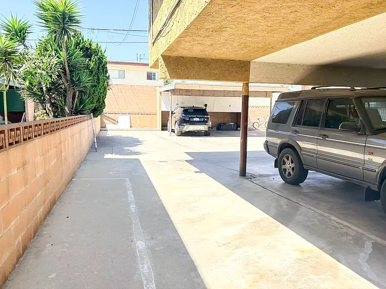 333 N Monterey St — Photo 20