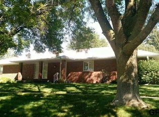 706 2nd St, Dodge, NE 68633