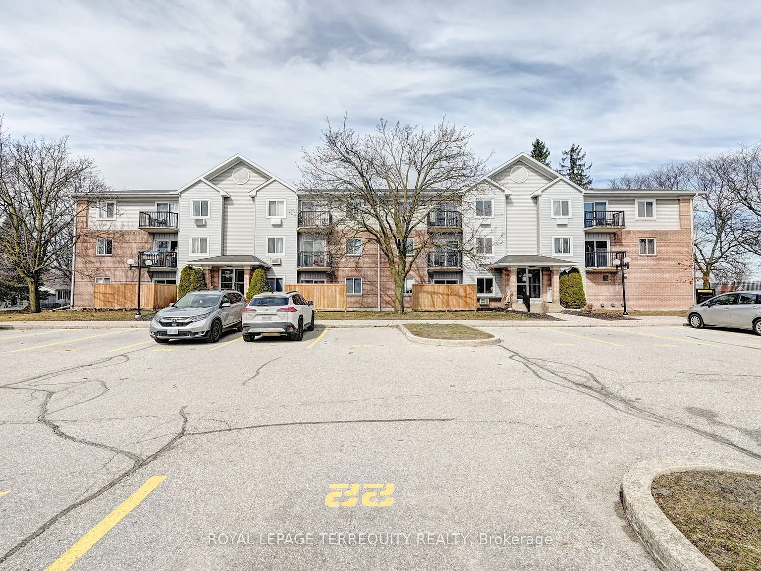3 bed, $2,000 — Photo 3