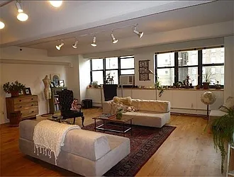 Rented by R New York