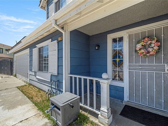 5th image of 1176 W Buxton St