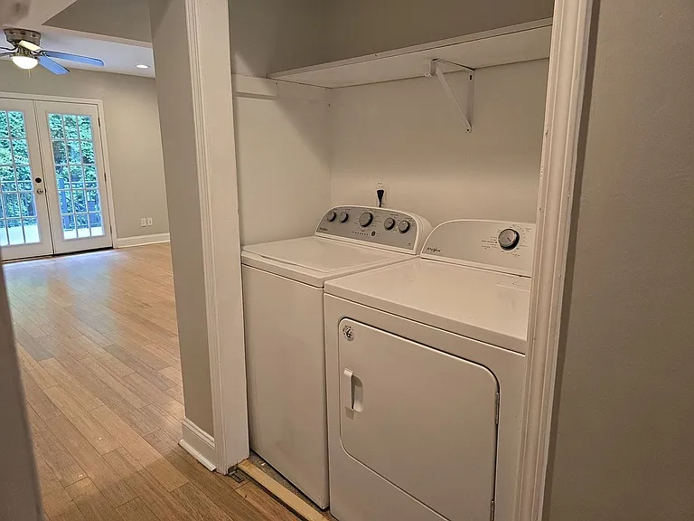 1902 Village Lake Dr — Photo 9