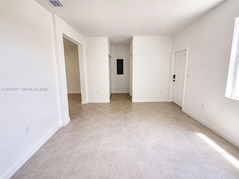 2608 SE 25th Rd — Photo 5