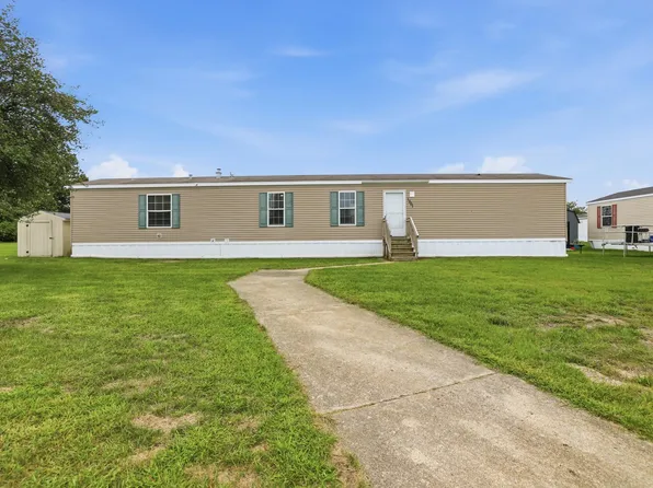 1301 Shadow Ridge Dr, Wayland, MI 49348