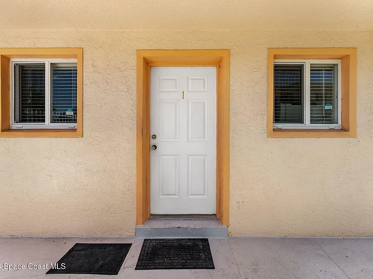 211 Circle Dr #1A — Photo 2