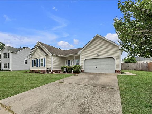 3rd image of 102 Ruby Ct
