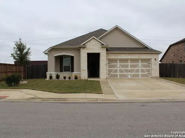 1619 Foxglove Dr, Lockhart, TX 78644
