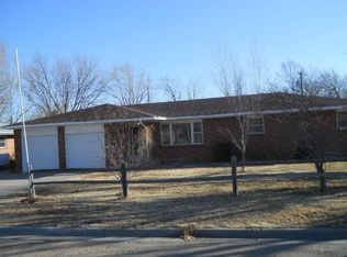 1704 Belmont Pl, Garden City, KS 67846