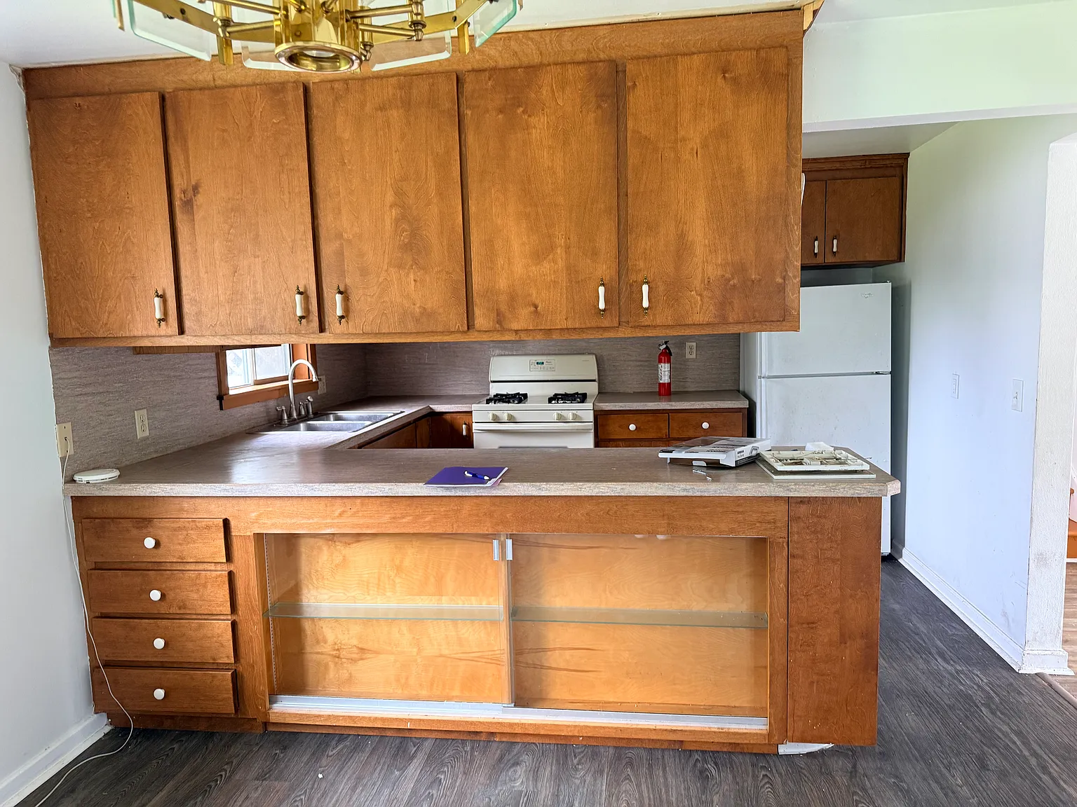 4 bed, 1.5 bath, 1700 sqft, $2,200 — Photo 4