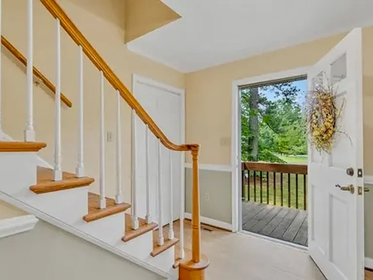 86 Venable Dr — Photo 25