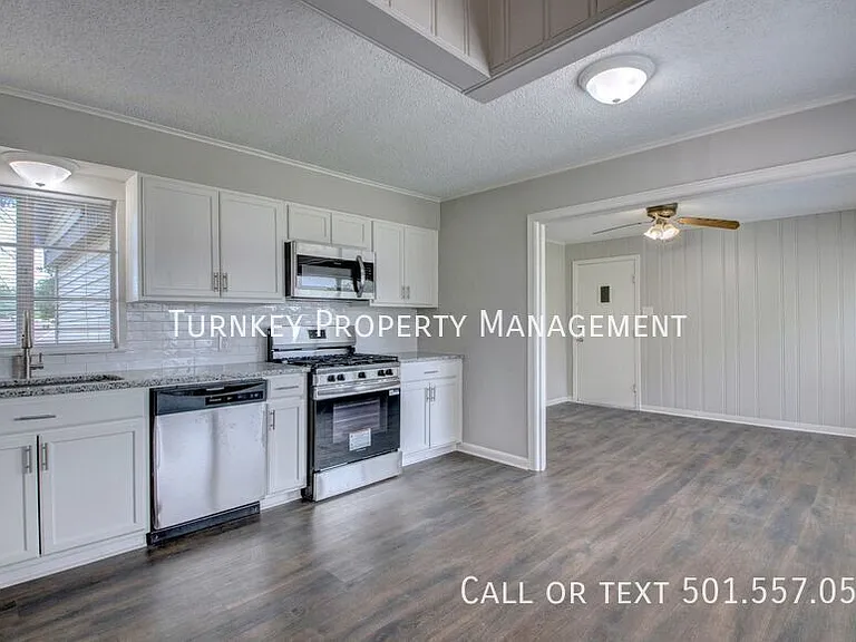 1303 Overview Dr — Photo 3