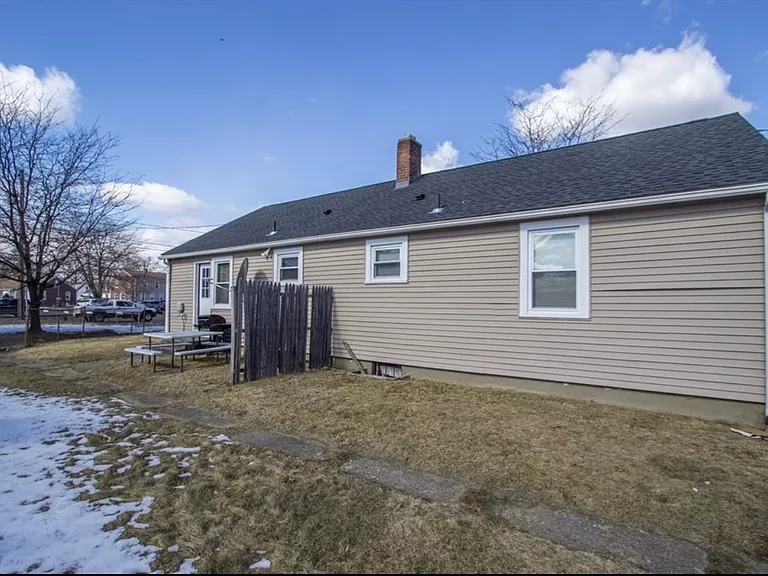 55 Fernwold St — Photo 9