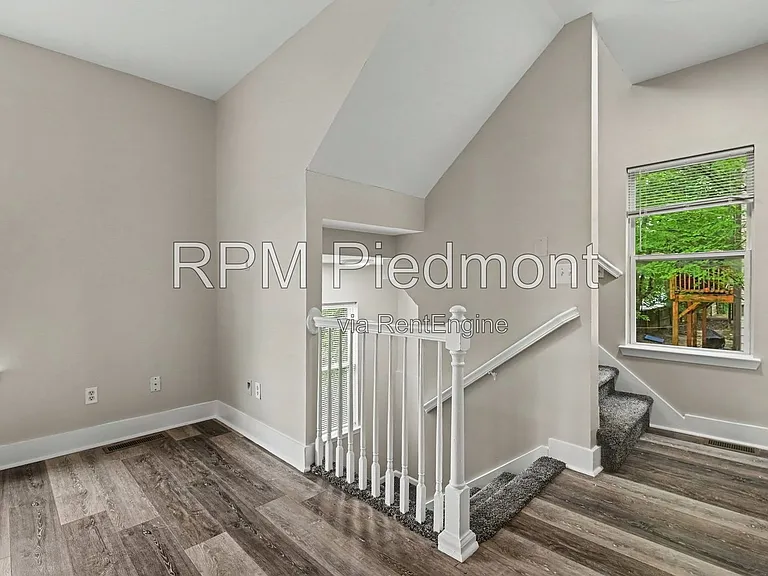 751 Prince Pl NW — Photo 7