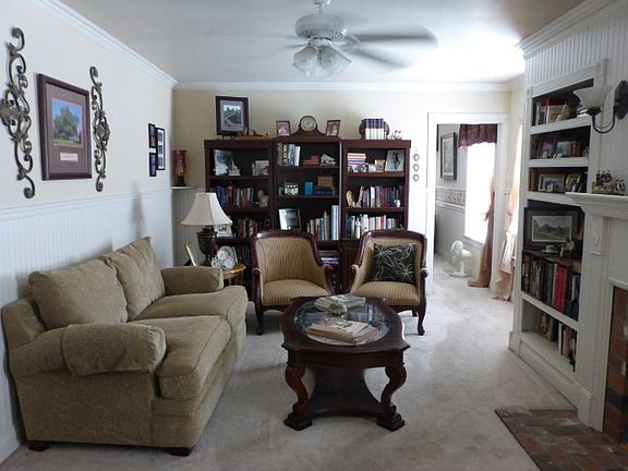 2nd image of 1308 E College Ave