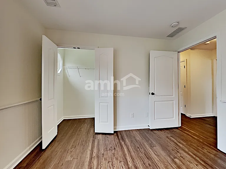 826 Durham Ct — Photo 15