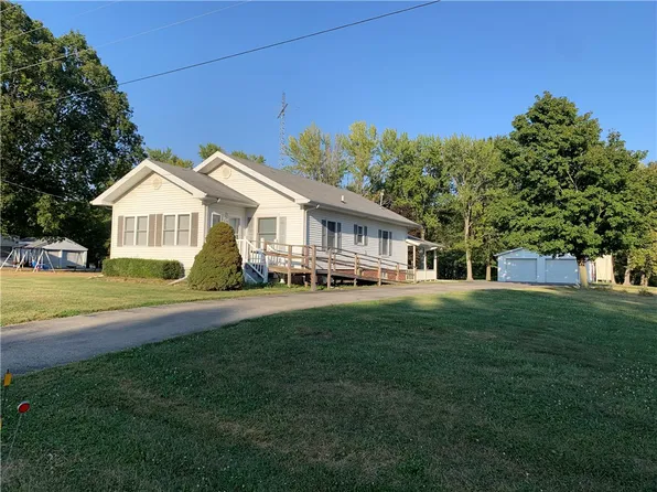 132 Us Highway 51, Pana, IL 62557