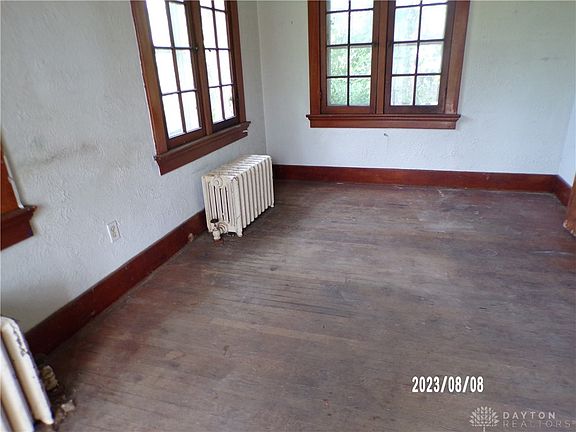 3rd image of 521 Otterbein Ave