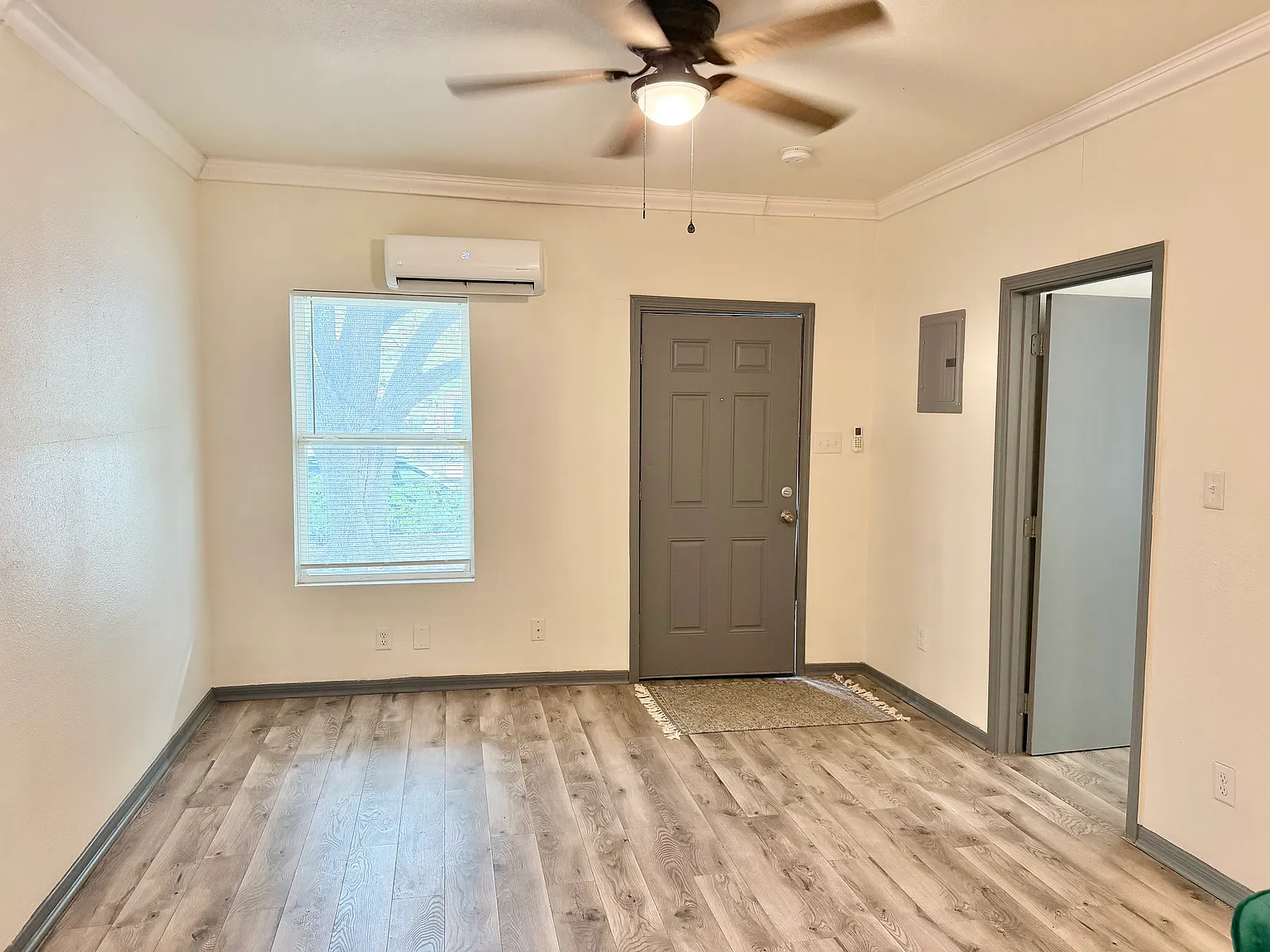 601 Avondale Ave — Photo 4