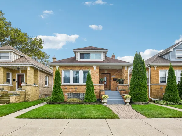 5705 W Newport Ave, Chicago, IL 60634